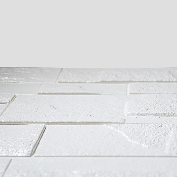 3D tapete dekorativni kamen u beloj boji, prikaz iz profila sa detaljnom teksturom imitacije kamena.